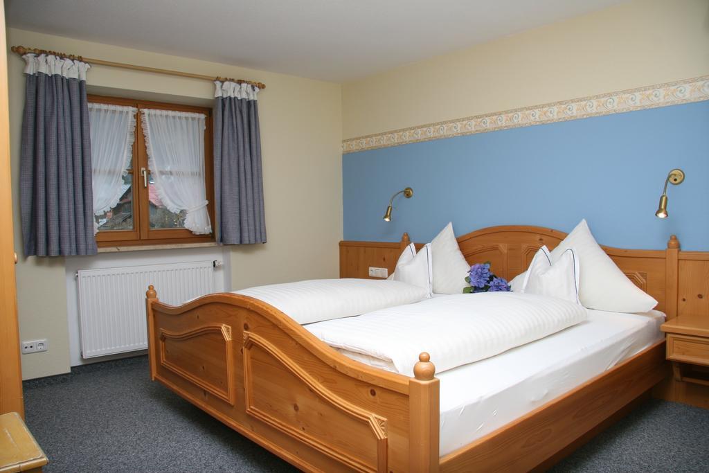 Landhaus Marie-Theres Oberstdorf Bilik gambar